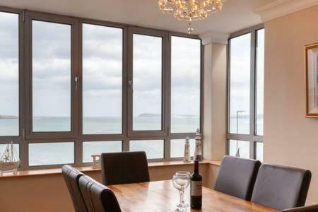 Blue Pool View Apartment Portrush Exterior photo