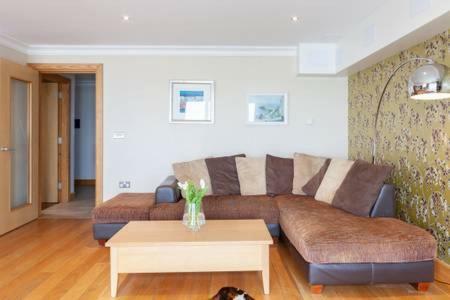 Blue Pool View Apartment Portrush Exterior photo