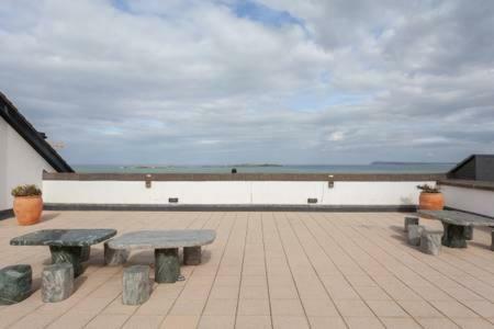 Blue Pool View Apartment Portrush Exterior photo